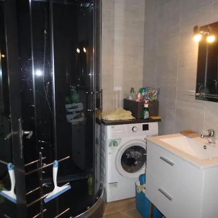 Appartement Confort Avec Balcon, Clim, Parking Prive, A 50m Des Thermes Et 100m Du Centre, A Amelie-les-bains - Fr-1-703-59 *