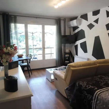 Apartment Confort Avec Balcon, Clim, Parking Prive, A 50m Des Thermes Et 100m Du Centre, A Amelie-les-bains - Fr-1-703-59 Amelie-les-Bains-Palalda